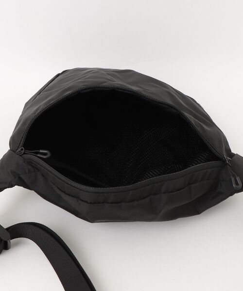 STUDIOUS（ステュディオス）の「High Strength Rip-stop Shoulder Bag M（Tシャツ/カットソー・メンズ・ブラック・FREE）」の4枚目の写真