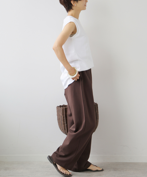 JOURNAL STANDARD relume(ジャーナルスタンダード レリューム)の「ポンチタックバレルパンツ(その他パンツ・レディース・ブラック/ブラウン・FREE)」の3枚目の写真