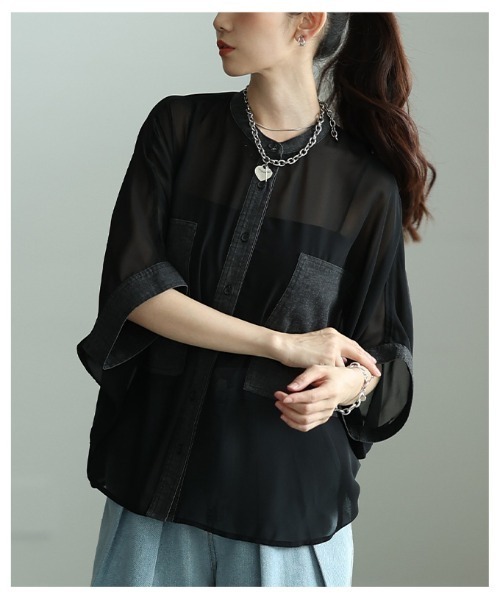 Sawa a la mode(サワアラモード)の「異素材シアードルマンブラウス(シャツ/ブラウス・レディース・カーキ/ブラック/チャコールグレー・FREE)」の4枚目の写真
