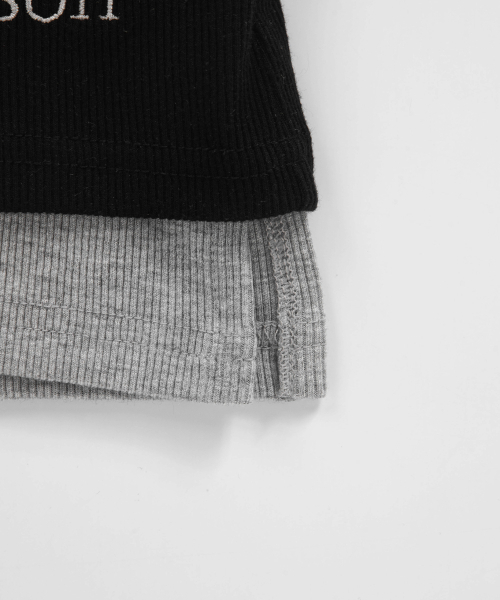 ASON（アズオン）の「SLIT LAYERED SLEEVELESS / BLACK（Tシャツ/カットソー・レディース・その他・FREE）」の7枚目の写真