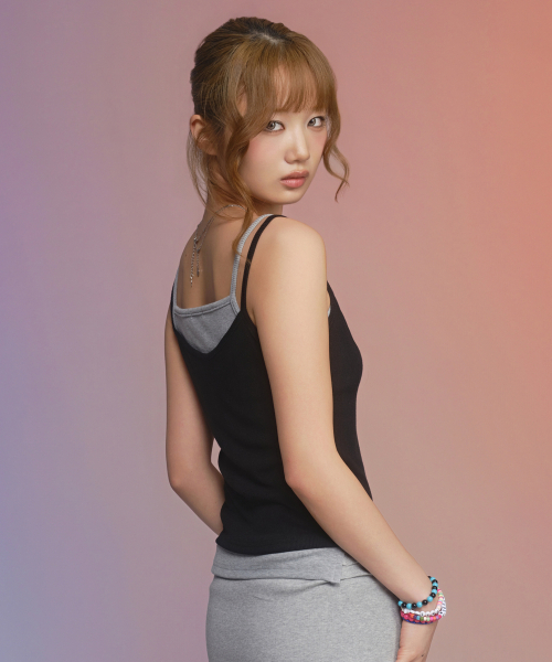 ASON（アズオン）の「SLIT LAYERED SLEEVELESS / BLACK（Tシャツ/カットソー・レディース・その他・FREE）」の9枚目の写真