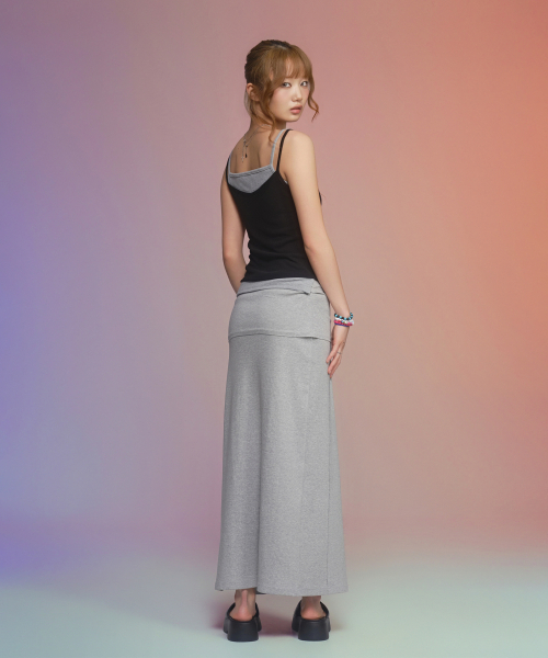 ASON（アズオン）の「SLIT LAYERED SLEEVELESS / BLACK（Tシャツ/カットソー・レディース・その他・FREE）」の11枚目の写真
