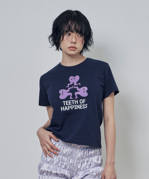 LOSERS CLUB(ルーザーズクラブ)の「TEETH OF HAPPINESS クローバーロゴ 半袖Tシャツ ネイビー(Tシャツ/カットソー・レディース・その他・1/2/0)」の1枚目の写真