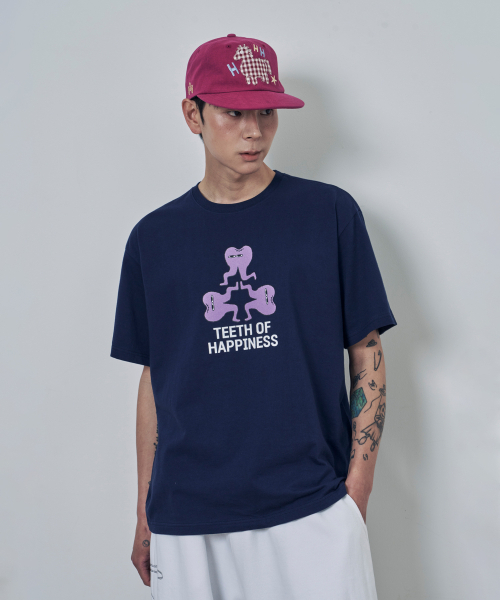 LOSERS CLUB(ルーザーズクラブ)の「TEETH OF HAPPINESS クローバーロゴ 半袖Tシャツ ネイビー(Tシャツ/カットソー・レディース・その他・1/2/0)」の6枚目の写真