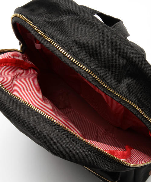 BEAMS（ビームス）の「Herschel / Settlement（バックパック/リュック・メンズ・ブラック/レッド/ネイビー・ONE SIZE）」の8枚目の写真