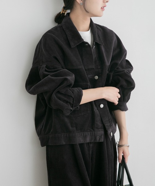 ITEMS URBANRESEARCH（アイテムズ アーバンリサーチ）の「コーデュロイジャケット（カバーオール・レディース・ホワイト系その他/レッド系その他/チャコールグレー・FREE）」の2枚目の写真