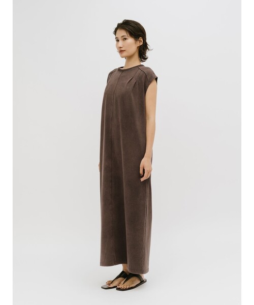 MIDIUMISOLID(ミディウミソリッド)の「MIDIUMISOLID for Ladies ピグメントフォールドワンピース(ワンピース・レディース・チャコールグレー/ブラウン・FREE)」の7枚目の写真