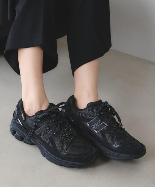 NEW BALANCE(ニューバランス)の「<New Balance>U1906R スニーカー(スニーカー・レディース・ブラック・22.5cm/23cm/23.5cm/24cm/24.5cm/25cm)」の1枚目の写真