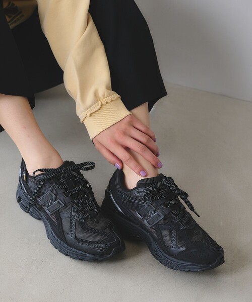 NEW BALANCE(ニューバランス)の「<New Balance>U1906R スニーカー(スニーカー・レディース・ブラック・22.5cm/23cm/23.5cm/24cm/24.5cm/25cm)」の2枚目の写真