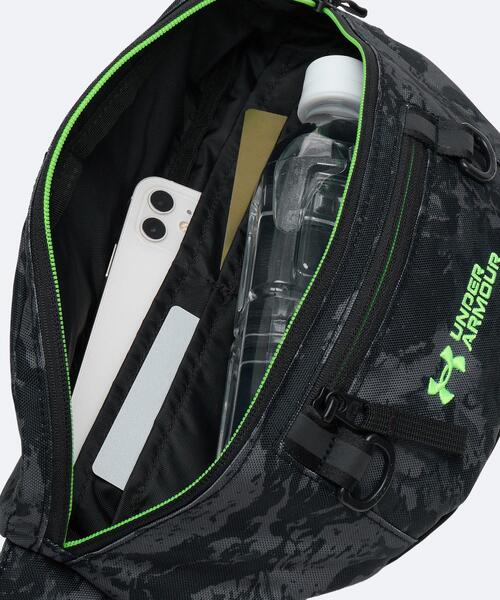 UNDER ARMOUR(アンダーアーマー)の「UAボディバッグ(ライフスタイル/メンズ/レディース)(ボディバッグ/ウエストポーチ・レディース・ブラック系その他・ONESIZE)」の3枚目の写真