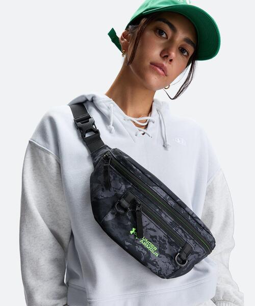 UNDER ARMOUR(アンダーアーマー)の「UAボディバッグ(ライフスタイル/メンズ/レディース)(ボディバッグ/ウエストポーチ・レディース・ブラック系その他・ONESIZE)」の6枚目の写真