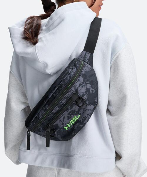 UNDER ARMOUR(アンダーアーマー)の「UAボディバッグ(ライフスタイル/メンズ/レディース)(ボディバッグ/ウエストポーチ・レディース・ブラック系その他・ONESIZE)」の8枚目の写真