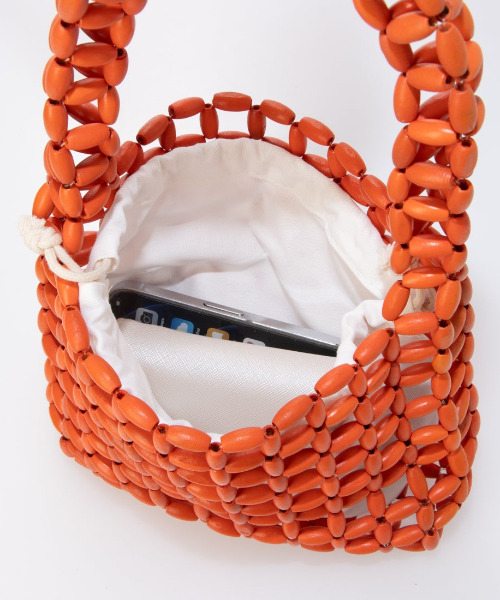 cache cache(カシュ カシュ)の「カシュカシュ cachecache / カラフルウッドビーズワンハンドル手提げ(トートバッグ・レディース・ホワイト/ブラック/パープル/オレンジ/イエロー/ブルー・FREE)」の12枚目の写真