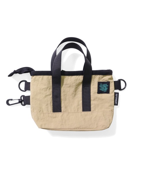 RIVER SIDE CULTURE(リバーサイドカルチャー)の「RIVER SIDE CULTURE / 撥水ナイロンミニサコッシュ(M4)(ショルダーバッグ・メンズ・ブラック/ベージュ/オリーブ・FREE)」の2枚目の写真