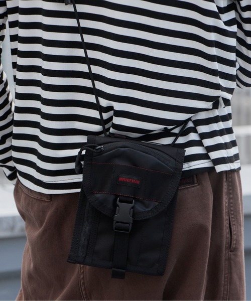 BRIEFING(ブリーフィング)の「BRIEFING/ブリーフィング NEO FLYER ショルダーバッグ ポーチ ブランドロゴ 旅行 ビジネスシーン メンズ 2026秋冬(ショルダーバッグ・メンズ・ブラック・FREE)」の22枚目の写真