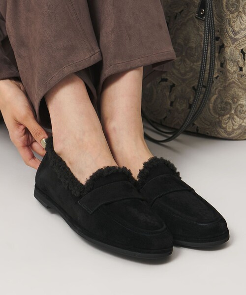 UNITED ARROWS(ユナイテッドアローズ)の「スエード ファーライク ローファー(ローファー・レディース・ブラック/ブラウン系・38/37/35h/35/36/37h/36h)」の13枚目の写真