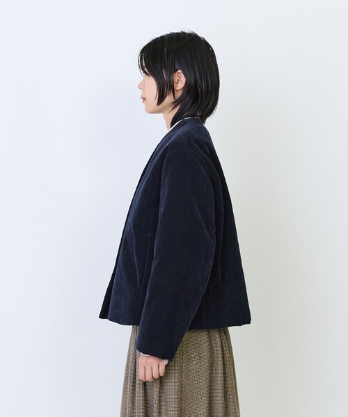 LOISIR(ロワズィール)の「シャンブレーベルベットパディングジャケット(ノーカラージャケット・レディース・ネイビー/ベージュ・FREE)」の16枚目の写真
