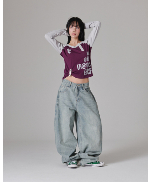 ESCAPEFROM（エスケープフロム）の「ESCF ピクセルタイポプリントサイドスナップロングスリーブパープル（Tシャツ/カットソー・レディース・その他・MEDIUM）」の4枚目の写真