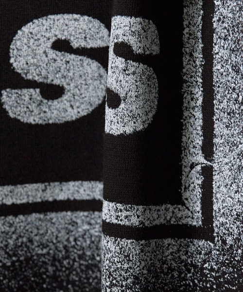 the Oasis(ジオアシス)の「Oasis / オアシス OASIS UNISEX PULLOVER HOODIE: SPRAY LIVE '25 WORLD TOUR ユニセックス プルオーバーフーディー パーカー スウェット トレーナー ライブツアー アームプリント 長袖 メンズ レディース 2026年 秋 秋服 冬 冬服(パーカー・メンズ・ブラック・S/M/L/XL)」の12枚目の写真
