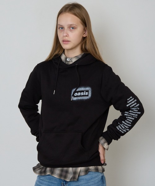 the Oasis(ジオアシス)の「Oasis / オアシス OASIS UNISEX PULLOVER HOODIE: SPRAY LIVE '25 WORLD TOUR ユニセックス プルオーバーフーディー パーカー スウェット トレーナー ライブツアー アームプリント 長袖 メンズ レディース 2026年 秋 秋服 冬 冬服(パーカー・メンズ・ブラック・S/M/L/XL)」の14枚目の写真
