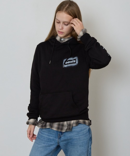 the Oasis(ジオアシス)の「Oasis / オアシス OASIS UNISEX PULLOVER HOODIE: SPRAY LIVE '25 WORLD TOUR ユニセックス プルオーバーフーディー パーカー スウェット トレーナー ライブツアー アームプリント 長袖 メンズ レディース 2026年 秋 秋服 冬 冬服(パーカー・メンズ・ブラック・S/M/L/XL)」の16枚目の写真