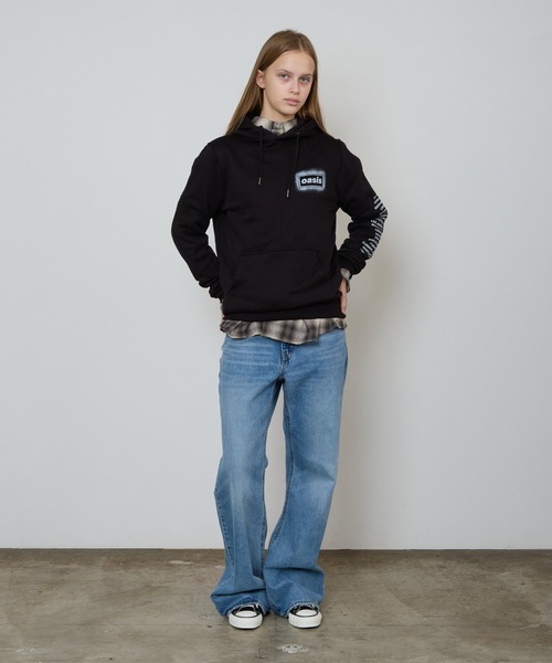 the Oasis(ジオアシス)の「Oasis / オアシス OASIS UNISEX PULLOVER HOODIE: SPRAY LIVE '25 WORLD TOUR ユニセックス プルオーバーフーディー パーカー スウェット トレーナー ライブツアー アームプリント 長袖 メンズ レディース 2026年 秋 秋服 冬 冬服(パーカー・メンズ・ブラック・S/M/L/XL)」の22枚目の写真