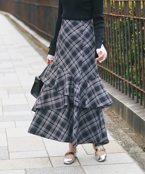 tocco closet(トッコ クローゼット)の「バックレースアップアシメフリルマーメイドスカート(スカート・レディース・ブラック/グレー/チェック・M)」の3枚目の写真