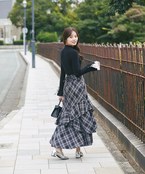 tocco closet(トッコ クローゼット)の「バックレースアップアシメフリルマーメイドスカート(スカート・レディース・ブラック/グレー/チェック・M)」の22枚目の写真