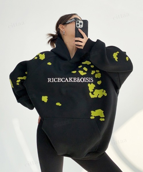 Dalfwin(ダールフィン)の「RICECAKEペイントサガラ刺繍デザインフーディー(パーカー・レディース・ブラック/グレー・FREE)」の9枚目の写真