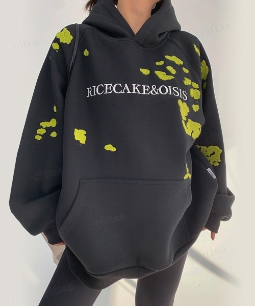 Dalfwin(ダールフィン)の「RICECAKEペイントサガラ刺繍デザインフーディー(パーカー・レディース・ブラック/グレー・FREE)」の13枚目の写真