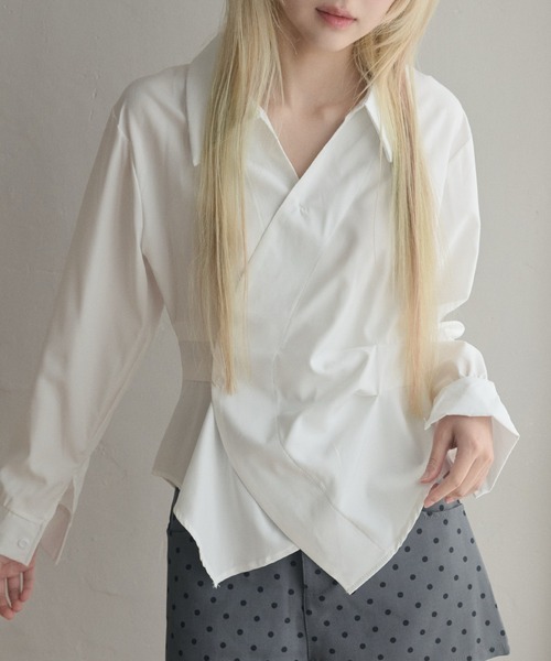 LiLIN(リリン)の「カシュクールアシンメトリーシャツ / wrap asymmetric shirt(シャツ/ブラウス・レディース・ブルー/ホワイト・FREE)」の2枚目の写真