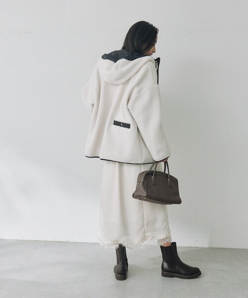 RIVE DROITE(リヴドロワ)の「フードボアZIPコート(秋服/冬服)(その他アウター・レディース・チャコールグレー/オフホワイト・FREE)」の4枚目の写真