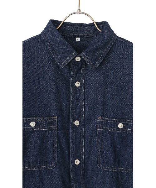 AOYAMA(アオヤマ)の「着心地のよい定番デニムシャツ!つぶし襟レギュラーカラーシャツ(シャツ/ブラウス・メンズ・ブルー/ネイビー・L/M)」の4枚目の写真