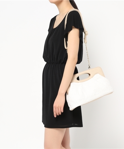 GLOBAL WORK（グローバルワーク）の「チェーンショルダークラッチ/716953（ショルダーバッグ・レディース・ホワイト/その他/ゴールド/ブルー・FREE）」の8枚目の写真