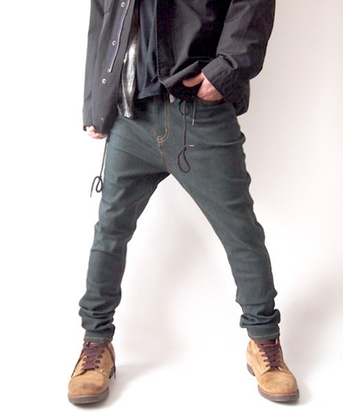 BEATJIVE(ビートジャイブ)の「ストレッチスキニーパンツ ちょいサルエルシルエット テーパード デニムパンツ コットンツイル メンズ(デニムパンツ・メンズ・ワンウォッシュ/ブルー/ベージュ/グリーン系その他/ホワイト/ブラック/ブラック系その他/グレー/その他3/カーキ/ライトブルー/ブラウン系カモフラージュ/グリーン系その他7/チャコールグレー・1/2/3)」の7枚目の写真