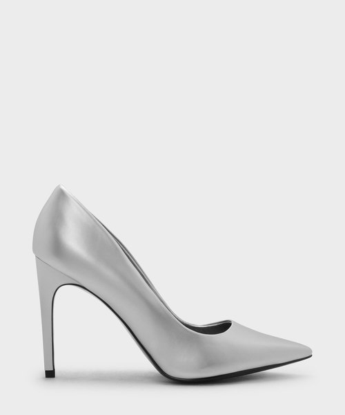 CHARLES & KEITH(チャールズ & キース)の「ベーシックポインテッドパンプス / BASIC POINTED PUMPS(パンプス・レディース・ブラック/シルバー/レッド・23cm/22.5cm/25cm/24.5cm/23.5cm)」の3枚目の写真