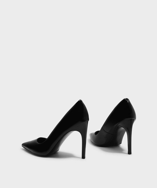 CHARLES & KEITH(チャールズ & キース)の「ベーシックポインテッドパンプス / BASIC POINTED PUMPS(パンプス・レディース・ブラック/シルバー/レッド・23cm/22.5cm/25cm/24.5cm/23.5cm)」の6枚目の写真