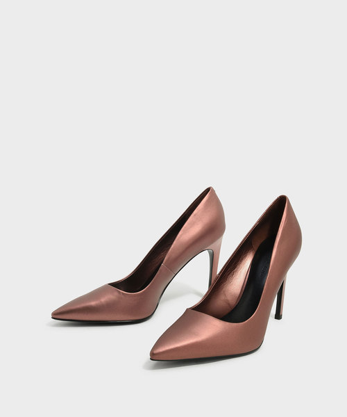 CHARLES & KEITH(チャールズ & キース)の「ベーシックポインテッドパンプス / BASIC POINTED PUMPS(パンプス・レディース・ブラック/シルバー/レッド・23cm/22.5cm/25cm/24.5cm/23.5cm)」の11枚目の写真