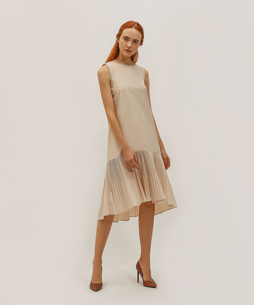 CHARLES & KEITH(チャールズ & キース)の「ベーシックポインテッドパンプス / BASIC POINTED PUMPS(パンプス・レディース・ブラック/シルバー/レッド・23cm/22.5cm/25cm/24.5cm/23.5cm)」の14枚目の写真