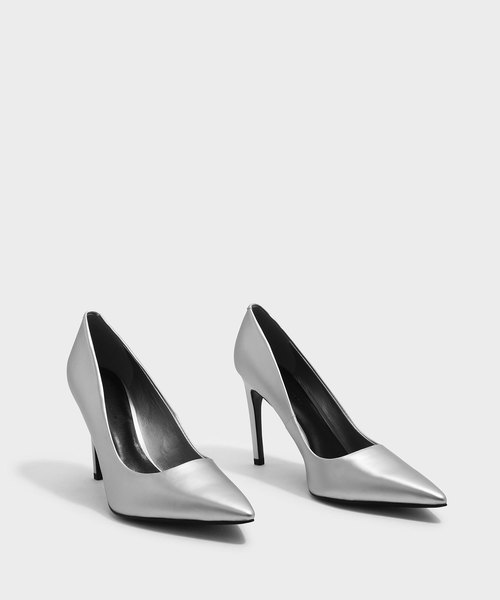 CHARLES & KEITH(チャールズ & キース)の「ベーシックポインテッドパンプス / BASIC POINTED PUMPS(パンプス・レディース・ブラック/シルバー/レッド・23cm/22.5cm/25cm/24.5cm/23.5cm)」の17枚目の写真