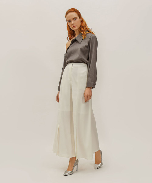 CHARLES & KEITH(チャールズ & キース)の「ベーシックポインテッドパンプス / BASIC POINTED PUMPS(パンプス・レディース・ブラック/シルバー/レッド・23cm/22.5cm/25cm/24.5cm/23.5cm)」の21枚目の写真