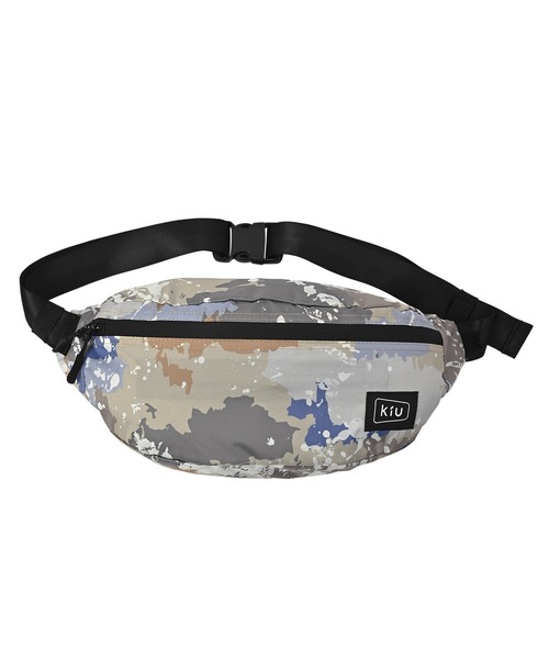 KiU(キウ)の「ウォータープルーフボディバッグ(ボディバッグ/ウエストポーチ・レディース・ブラック/ピンク/グリーン/サンドベージュ/ブラック系その他/ダークブルー/ブルー系その他/ブラック系その他2/カーキ/レッド系その他/ホワイト×ブルー/ブルー系その他2/ブルー系その他3/アニマル/ブルー系その他4/ブラック×カーキ/ホワイト系その他/ブラック系その他3/タイガーカモ/ブルー系その他6/ベージュ系その他/レオパード/ブルー系その他5・FREE)」の9枚目の写真