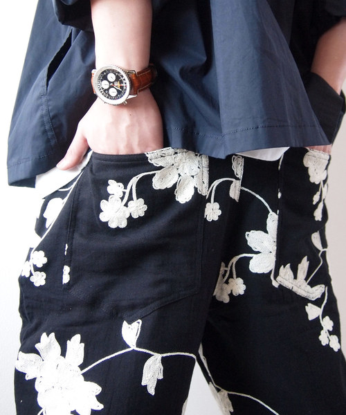 BEATJIVE（ビートジャイブ）の「シェフパンツ モノトーン 刺繍 花柄 イージーパンツ サルエルパンツ アンクルパンツ（その他パンツ・メンズ・ホワイト/ブラック/ネイビー・2/3）」の15枚目の写真