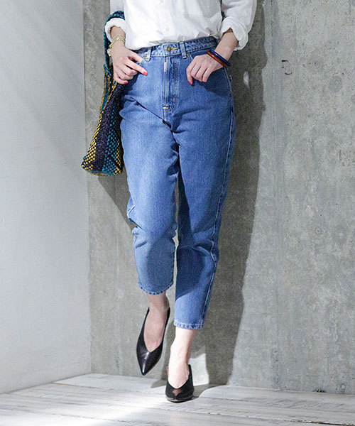 SOMETHING(サムシング)の「【WEB限定】SOMETHING/W FRONT ROOMY SLIM(デニムパンツ・レディース・ライトブルー/インディゴブルー/ブルー・MEDIUM/SMALL)」の2枚目の写真