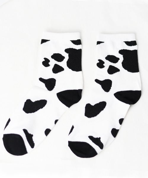 Fun & Daily（ファンアンドデイリー）の「F&D : カウソックス（ソックス/靴下・メンズ・ホワイト・FREE）」の2枚目の写真