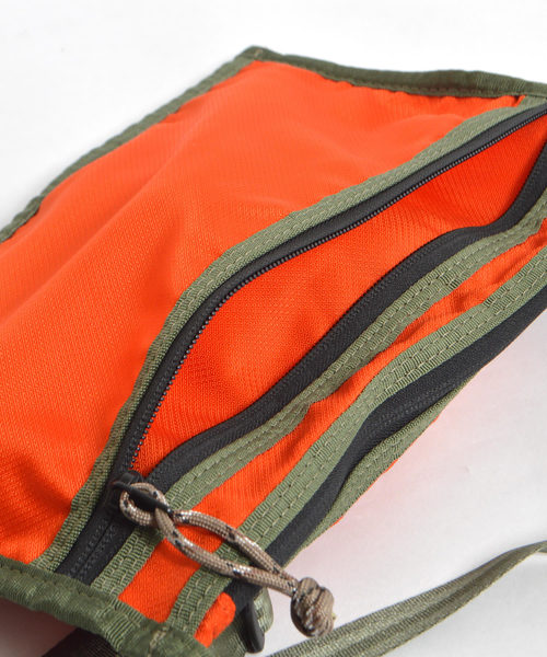 THE BROWN BUFFALO(ザブラウンバッファロー)の「THE BROWN BUFFALO / ザ・ブラウン バッファロー PK PACKERSLING(ショルダーバッグ・メンズ・ブラウン/オレンジ/カモフラージュ・FREE)」の12枚目の写真