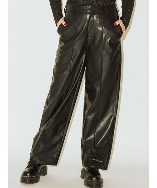 jouetie(ジュエティ)の「サテンストレートパンツ(その他パンツ・レディース・ブラック/ベージュ/ブルー/ミント/クリア・MEDIUM)」の5枚目の写真