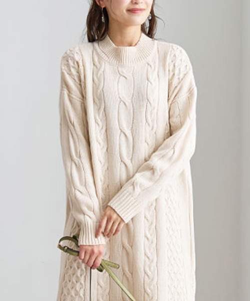 BELLUNA PLUS（ベルーナ）の「ケーブル柄ロング丈ニットワンピース（ワンピース・レディース・チャコールグレー/ピンクベージュ/ピンク系その他/ライラック/アイボリー/杢グレー/オフホワイト/スモークピンク/ブラウン系その他/ヘザーグレー/ブラック/チャコール/ワイン/グレー/ブルー/カーキ・MEDIUM/LARGE/X-LARGE/XXXX-LARGE/XXX-LARGE/XX-LARGE/SMALL）」の21枚目の写真