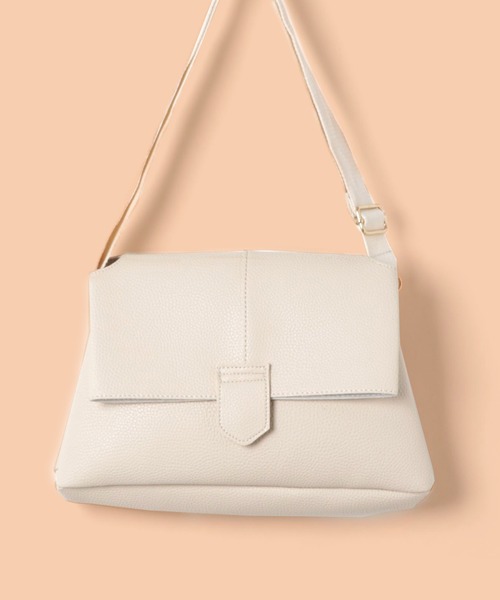 florist（フローリスト）の「【2way】口折れフラップの台形ショルダーバッグ（ショルダーバッグ・レディース・ホワイト/ブラック/ベージュ/ピンク/モカ/キャメル/ワイン・FREE）」の2枚目の写真