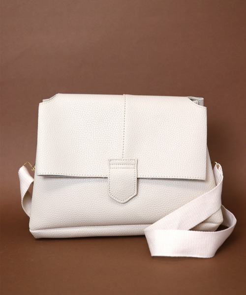 florist（フローリスト）の「【2way】口折れフラップの台形ショルダーバッグ（ショルダーバッグ・レディース・ホワイト/ブラック/ベージュ/ピンク/モカ/キャメル/ワイン・FREE）」の17枚目の写真